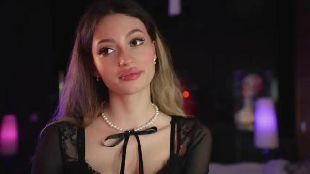 Image 3 of georgiamorandi Stream on Chaturbate on 14 months ago