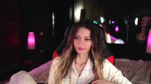 Image 2 of georgiamorandi Stream on Chaturbate on 13 months ago