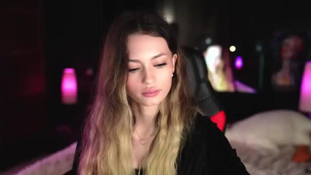 Image 12 of georgiamorandi Stream on Chaturbate on 13 months ago