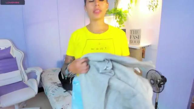 Image 10 of georgina_coule Stream on Chaturbate on 14 months ago