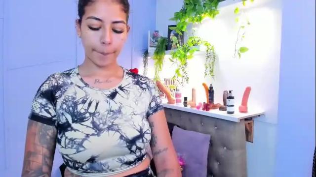 Image 2 of georgina_coule Stream on Chaturbate on 1 month ago