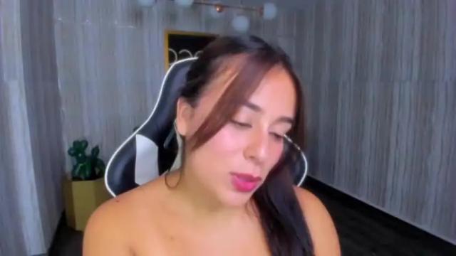 Image 2 of georgina_t_ Stream on Chaturbate on 16 months ago