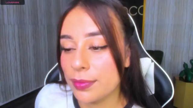 Image 7 of georgina_t_ Stream on Chaturbate on 16 months ago