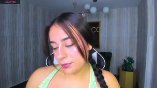 Image 4 of georgina_t_ Stream on Chaturbate on 16 months ago