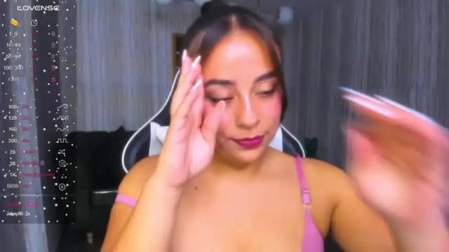 Image 7 of georgina_t_ Stream on Chaturbate on 14 months ago
