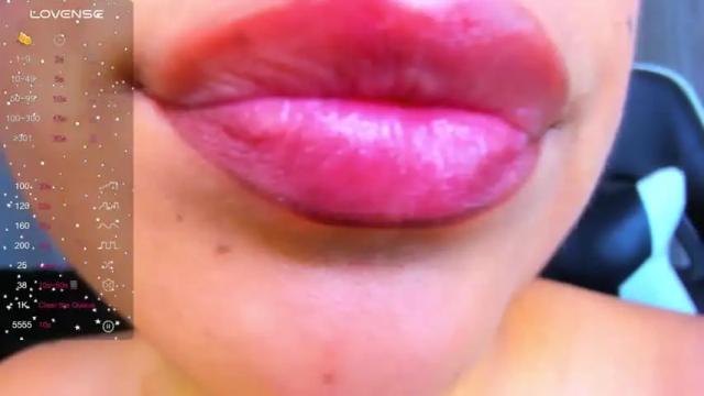 Image 8 of georgina_t_ Stream on Chaturbate on 14 months ago