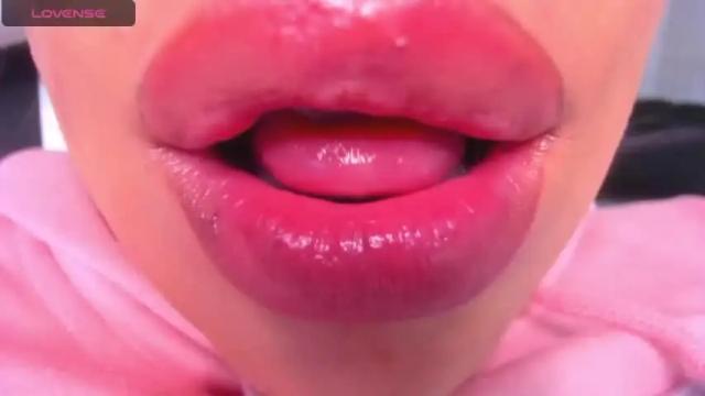 Image 11 of georgina_t_ Stream on Chaturbate on 14 months ago