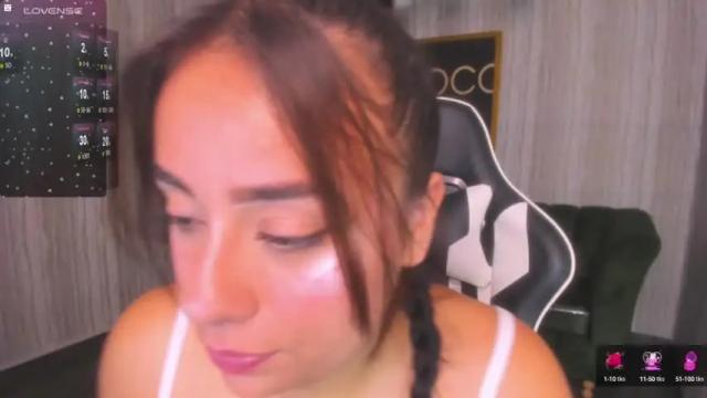 Image 2 of georgina_t_ Stream on Chaturbate on 14 months ago