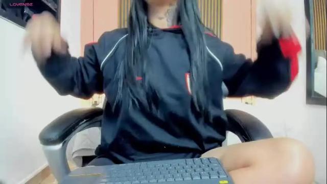 Image 2 of georgina_vega Stream on Chaturbate on 9 days ago