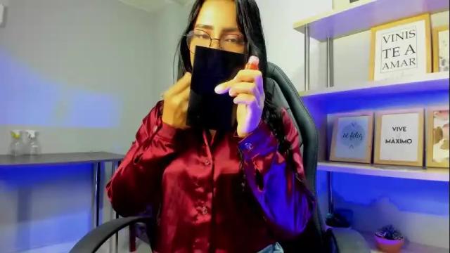 Image 2 of georgina_vega Stream on Chaturbate on 15 days ago