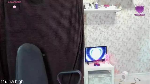 Image 8 of georginia_grimes Stream on Chaturbate on 23 hours ago