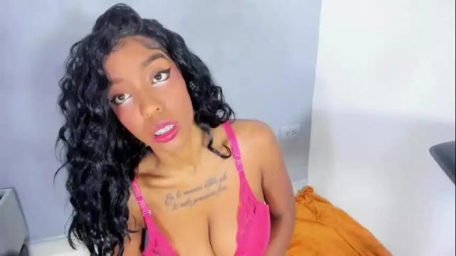 Image 6 of georgis__ Stream on Chaturbate on 21 days ago