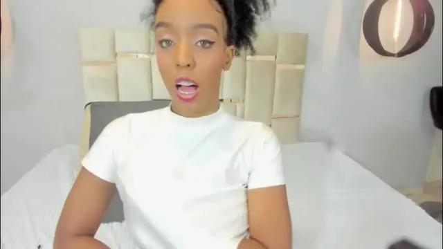 Image 2 of georgis__ Stream on Chaturbate on 4 days ago
