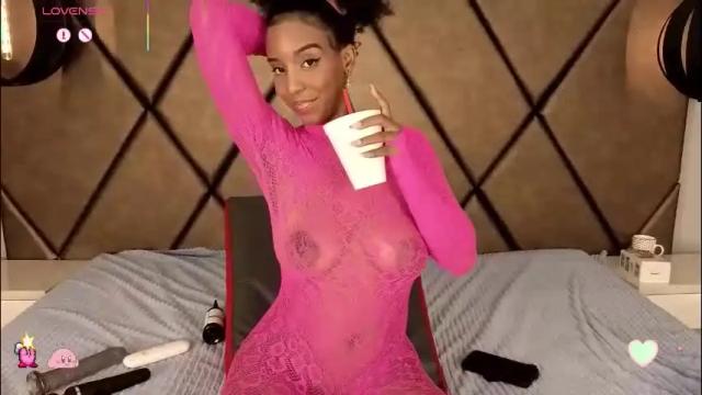 Image 12 of georgis__ Stream on Chaturbate on 2 months ago