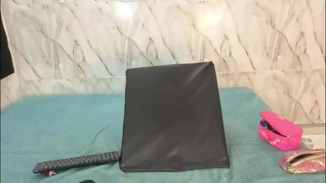 Image 6 of georgis__ Stream on Chaturbate on 1 month ago