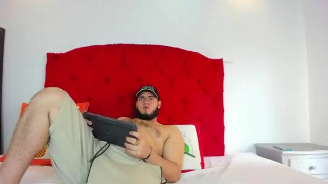 Image 10 of geralandmario Stream on Chaturbate on 16 months ago
