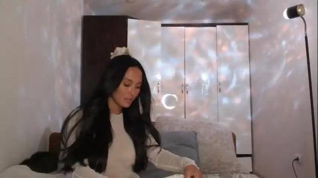 Image 2 of germiona_shine Stream on Chaturbate on 11 days ago