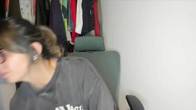 Image 4 of ghostcrimson Stream on Chaturbate on 12 months ago