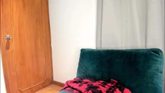 Image 2 of ghostcrimson Stream on Chaturbate on 2 months ago