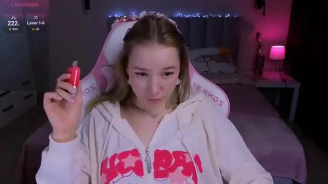 Image 10 of ghostgirllotty Stream on Chaturbate on 13 months ago