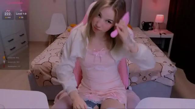 Image 4 of ghostgirllotty Stream on Chaturbate on 15 months ago