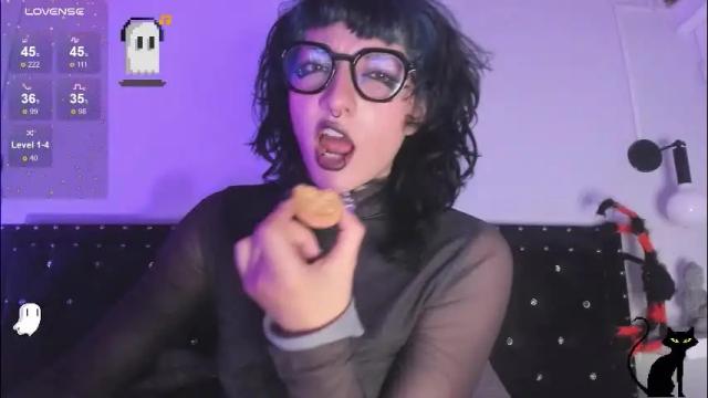 Image 12 of ghosty_doll Stream on Chaturbate on 2 months ago