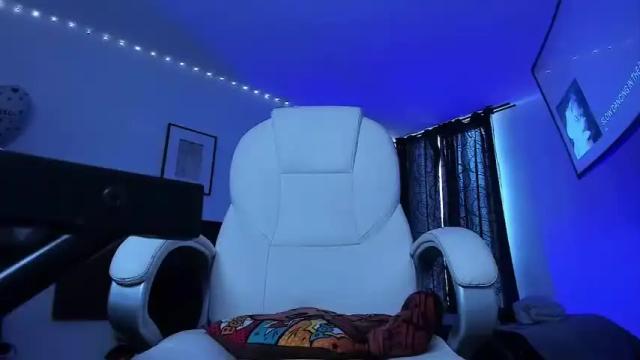 Image 2 of gia__paige Stream on Chaturbate on 14 months ago
