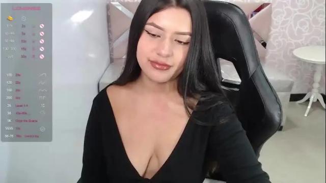 Image 8 of gia_ch Stream on Chaturbate on 3 days ago
