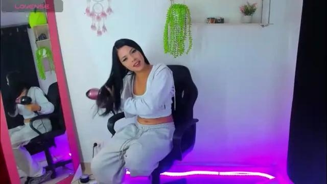 Thumbnail 2, gia_contii's Stream at Chaturbate, 1 month ago