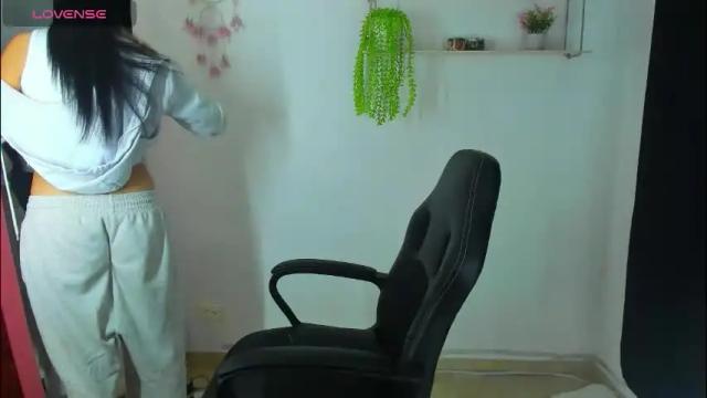 Image 8 of gia_contii Stream on Chaturbate on 1 month ago