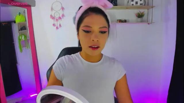 Image 7 of gia_contii Stream on Chaturbate on 1 month ago