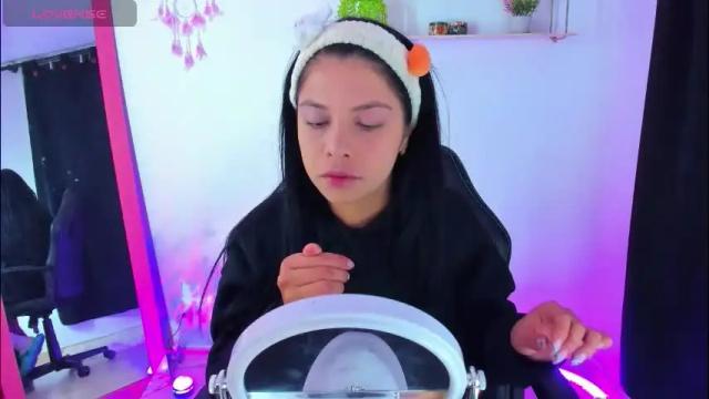 Image 4 of gia_contii Stream on Chaturbate on 1 month ago