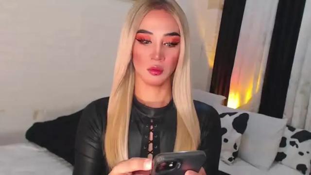 Image 6 of gia_derza18 Stream on Chaturbate on 15 months ago