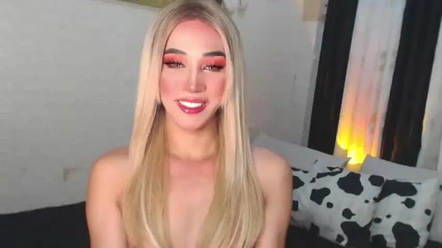 Image 7 of gia_derza18 Stream on Chaturbate on 15 months ago
