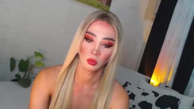 Image 10 of gia_derza18 Stream on Chaturbate on 16 months ago