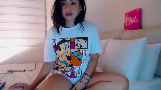 Image 2 of gia_ferh Stream on Chaturbate on 5 months ago