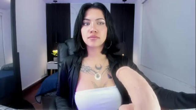 Image 2 of gia_foxy Stream on Chaturbate on 1 month ago
