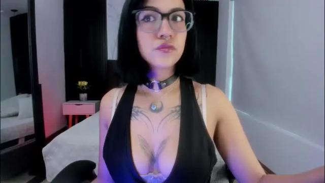 Thumbnail 1, gia_foxy's Stream at Chaturbate, 1 month ago