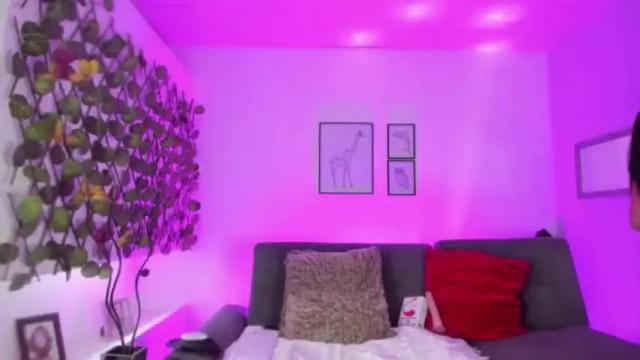 Image 11 of gia_green_ Stream on Chaturbate on 14 months ago