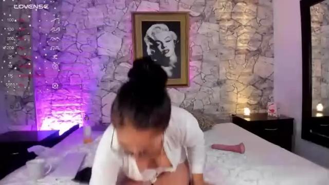 Thumbnail 1, gia_green_'s Stream at Chaturbate, 14 months ago