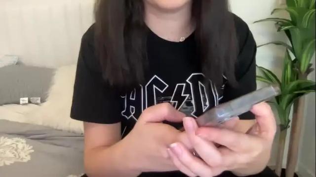 Image 11 of gia_is_horny Stream on Chaturbate on 15 months ago