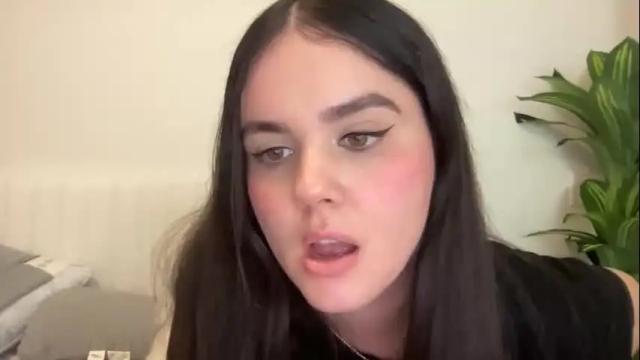 Image 6 of gia_is_horny Stream on Chaturbate on 15 months ago