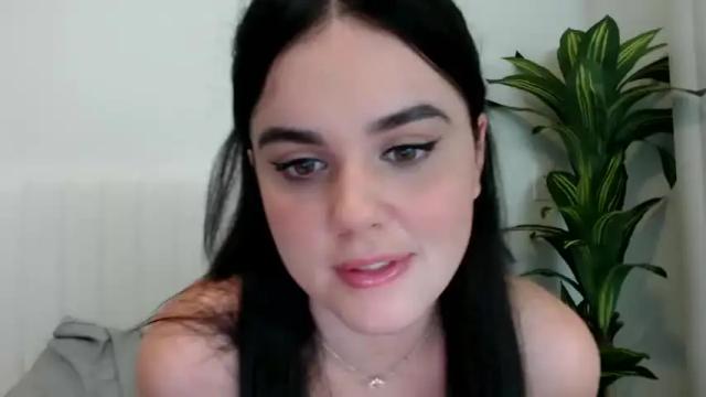 Image 7 of gia_is_horny Stream on Chaturbate on 15 months ago