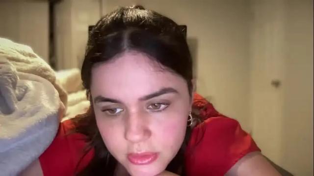 Image 10 of gia_is_horny Stream on Chaturbate on 19 months ago