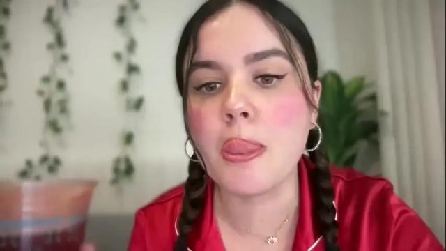 Image 3 of gia_is_horny Stream on Chaturbate on 13 months ago