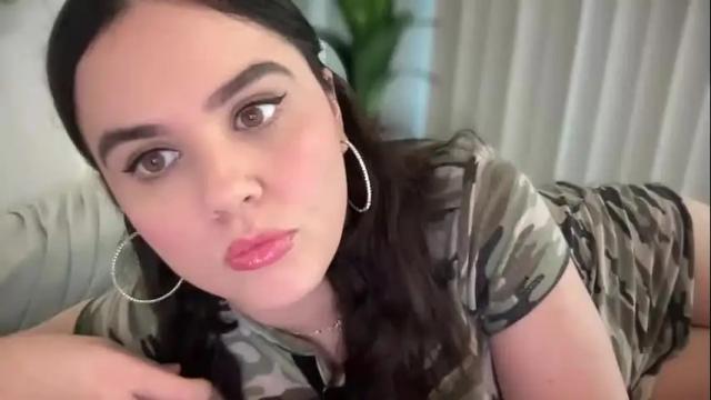 Image 3 of gia_is_horny Stream on Chaturbate on 13 months ago