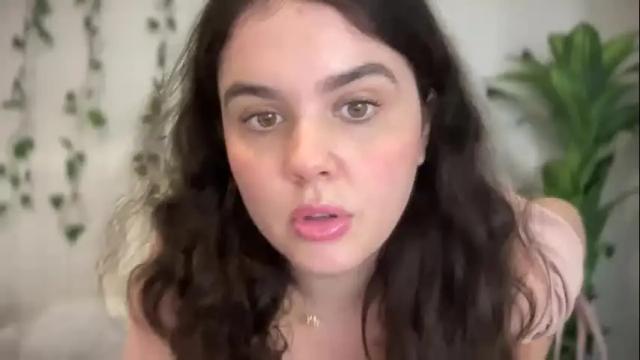 Image 2 of gia_is_horny Stream on Chaturbate on 18 months ago