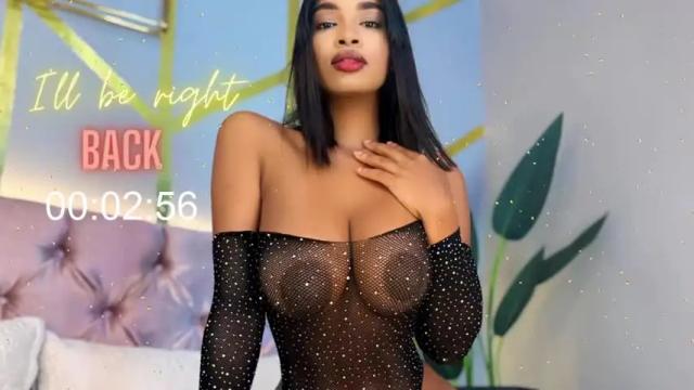 Image 11 of gia_loren Stream on Chaturbate on 13 months ago