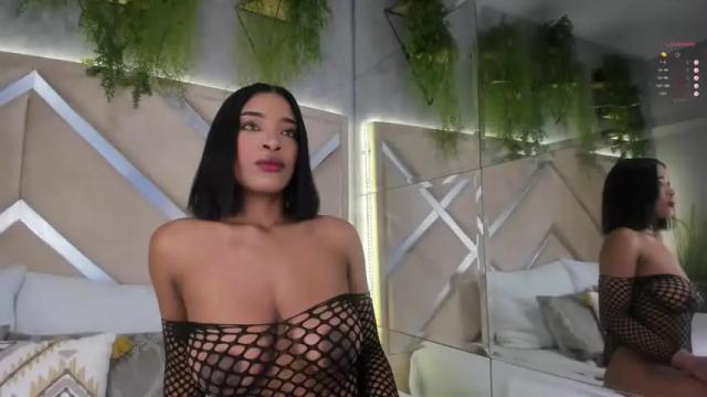 Thumbnail 1, gia_loren's Stream at Chaturbate, 12 months ago