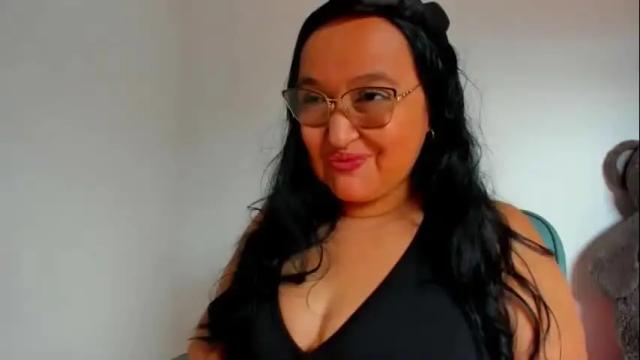 Image 12 of gia_nahomi Stream on Chaturbate on 1 month ago